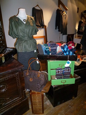 Five Two boutique clothing, mittens, purse, eco-friendly, sustainable fashion